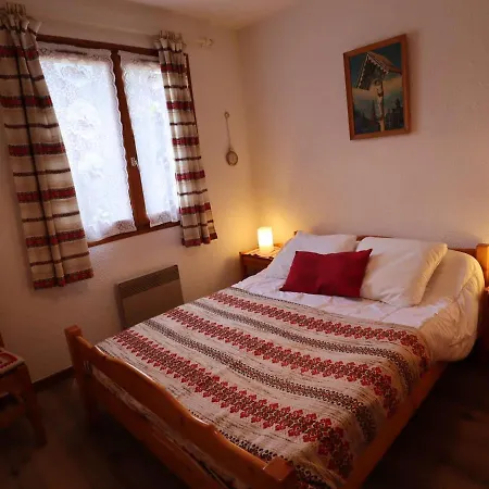 T3 Cosy Avec Cheminee, Pour 4-5 Pers., Skis Aux Pieds, Terrasse Sud/ouest, Calme A Areches-beaufort - Fr-1-342-183 Apartment