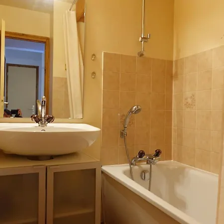 Apartment T3 Cosy Avec Cheminee, Pour 4-5 Pers., Skis Aux Pieds, Terrasse Sud/ouest, Calme A Areches-beaufort - Fr-1-342-183 Beaufort (Savoie)